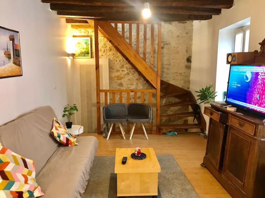 Lovely Duplex In The Center Of Фонтенбло Экстерьер фото